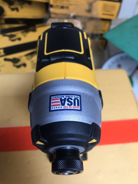 Máy bắn vít DEWALT.DCF887