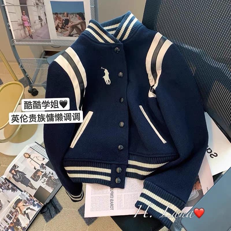 ÁO BOMBER XANH PHỐI SỌC TRẮNG THÊU NGỰA