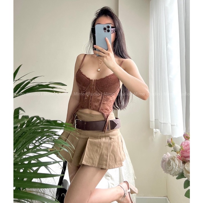 Bra corset lưng đan dây - Váy kaki nâu kèm belt