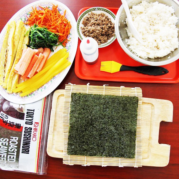 Mành tre làm cơm cuộn Kimbap Hàn Quốc