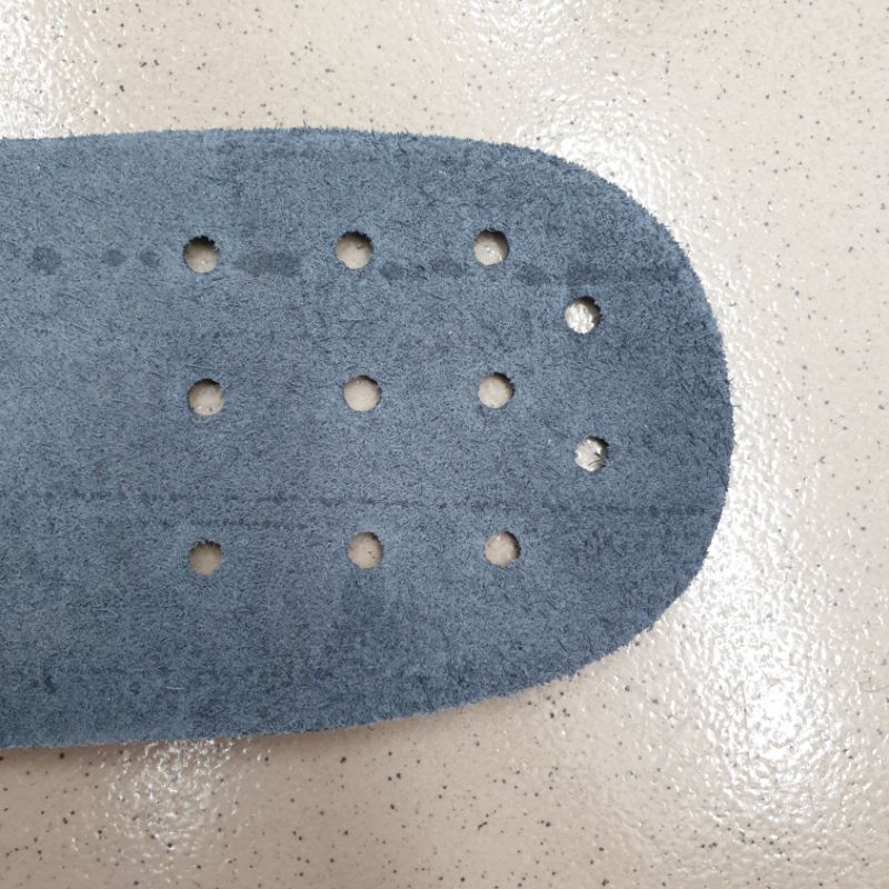 Một đôi lót giày nam