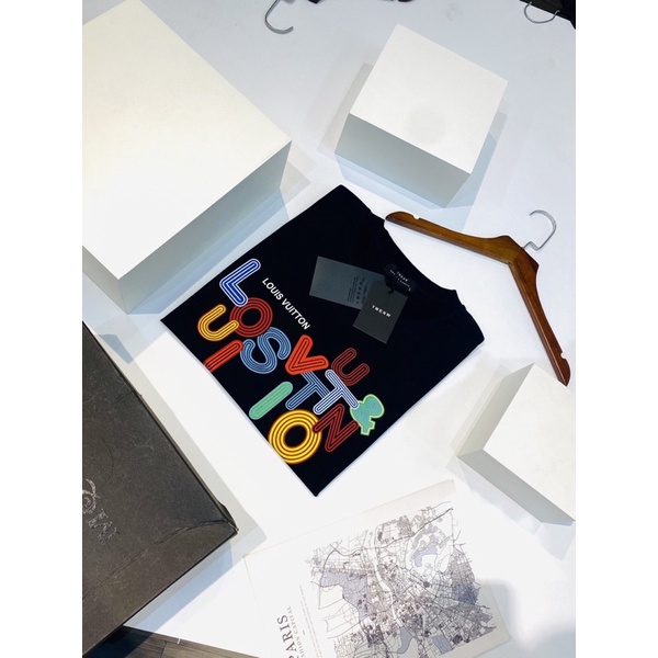 Áo Phông Nam Lv in chữ màu - Áo Thun Lv Hot Tren 2022 thun cotton co giản 4 chiều cao cấp giá rẻ mùa hè