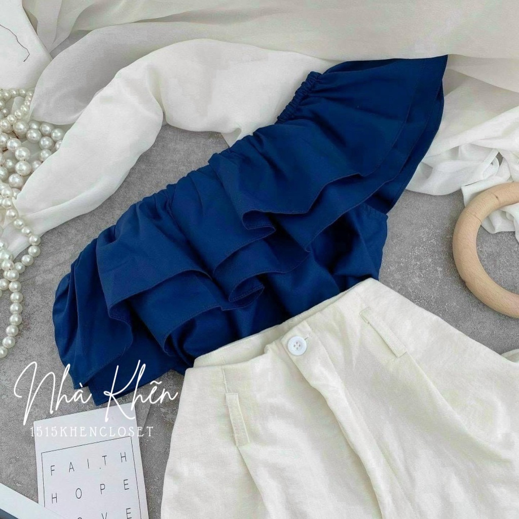 Set áo xanh lệch vai bèo quần short trắng