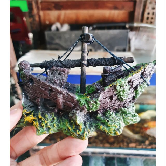 THUYỀN TRANG TRÍ HỒ CÁ NON BỘ 13x5x10cm