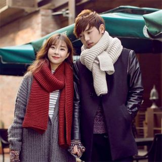 Khăn len đan tay - couple phong cách Hàn Quốc