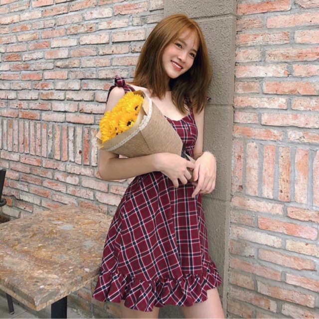 Đầm 2 dây caro đỏ form xoè mariko | BigBuy360 - bigbuy360.vn