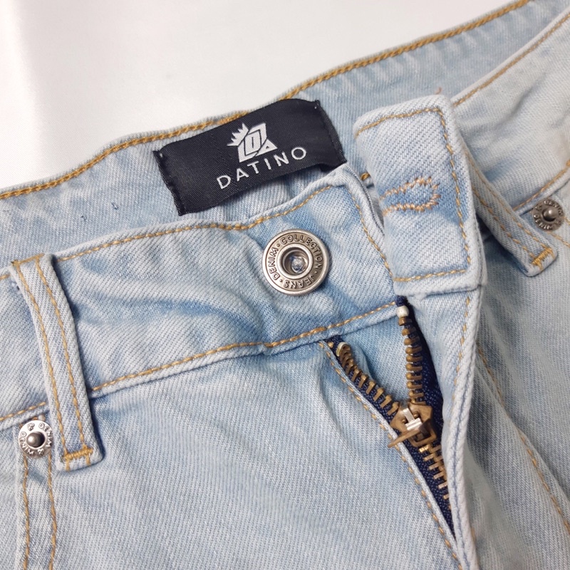 Quần Short Jean Nam DATINO Light Blue Wash chất Denim co giãn bền màu, giặt thường lần giặt máy