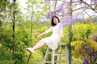 Đầm ren cổ trụ kèm hình thật