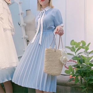 Đầm cổ đức chân ly phối trắng