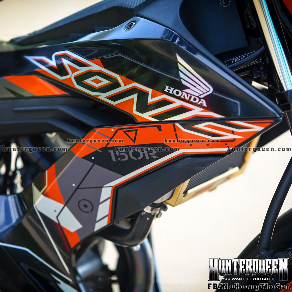 Tem rời cao cấp mẫu 2019. Decal dán xe Sonic màu, phối cam sành điệu. Kích thước chuẩn, không bay màu