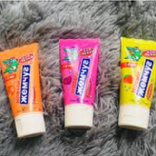 Kem đánh răng trẻ em Nga - Tuýp 50ml