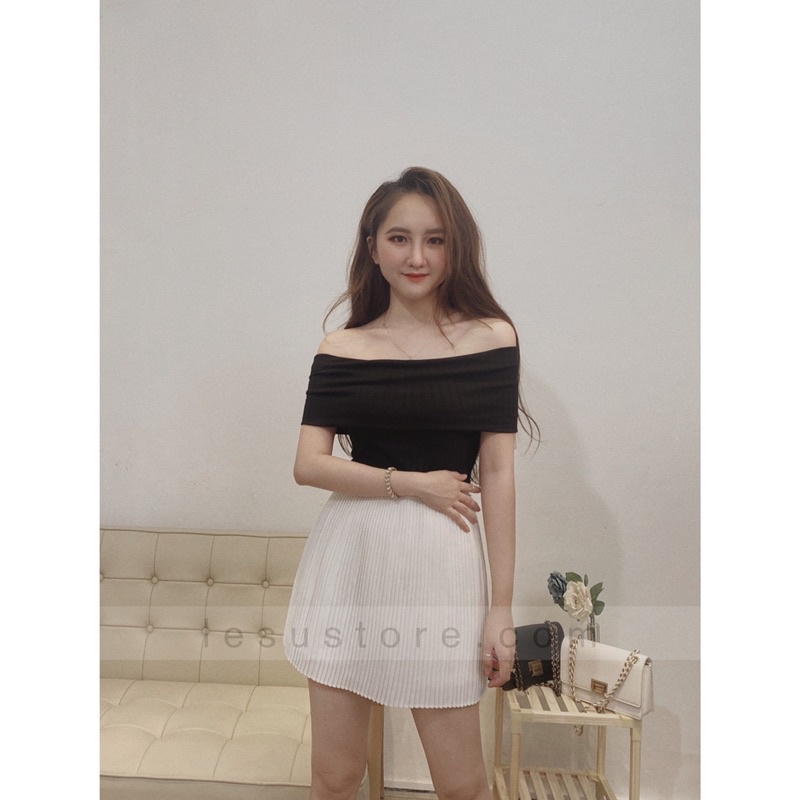 ẢNH TỰ CHỤP Áo quây vai trơn