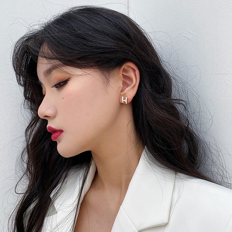 Bông Tai Chữ H Đính Đá Thời Trang