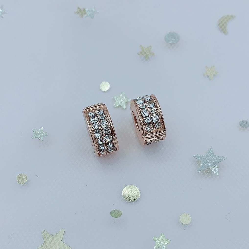 Charm chốt vòng bạc mạ rose gold cá tính, nhẹ nhàng