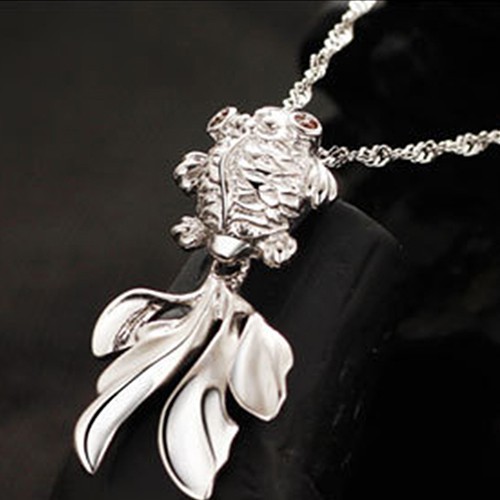 Vòng cổ nữ mạ bạc mặt hình cá thời trang