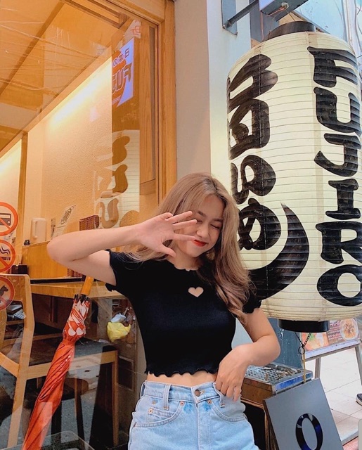 Áo Thun Croptop Tay Ngắn Empty Heart Chất Ngầu