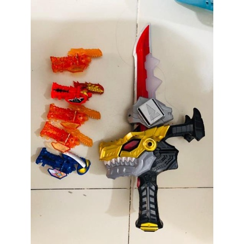 Đồ chơi siêu nhân kiếm Ryusoulger Dx Chiến đội kỵ sĩ long
