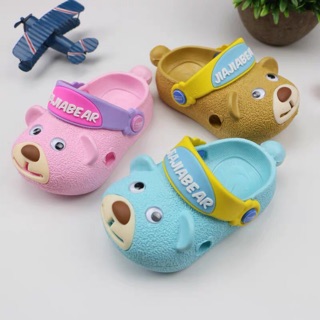 Dép sục con gấu cho bé