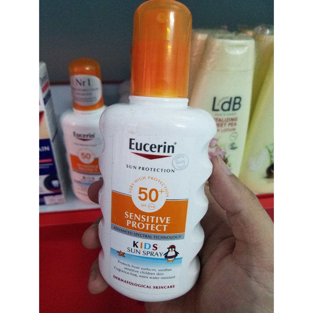 XỊT CHỐNG NẮNG EUCERIN KIDS SUN SPRAY SPF 50+  ĐỨC. xịt chống nắng với công thức dành cho làn da nhạy cảm của trẻ.