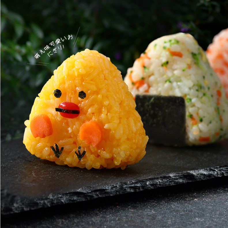 Khuôn ép cơm làm cơm nắm tam giác cho bé Onigiri