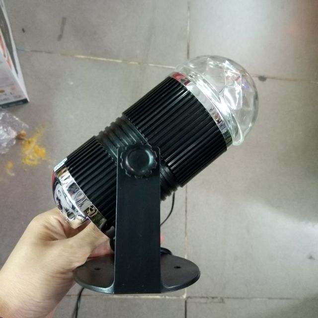 ( Có video) Đèn cầu quay led 7 màu .
