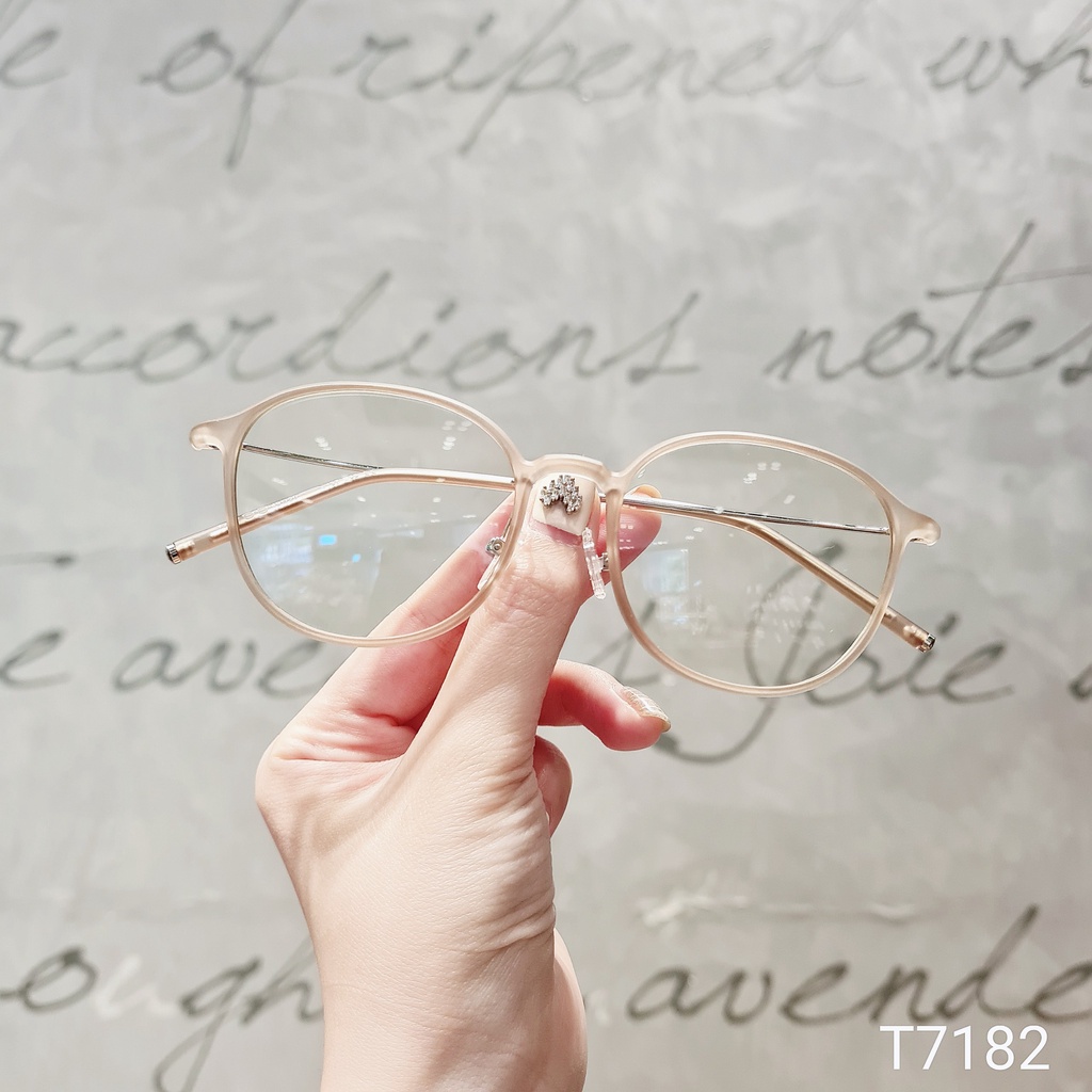 Gọng kính tròn nữ LILYEYEWEAR chất liệu nhựa thanh mảnh màu sắc thời trang 7182