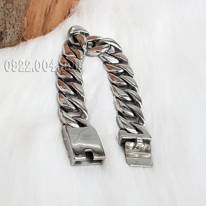 Lắc tay nam cỡ lớn