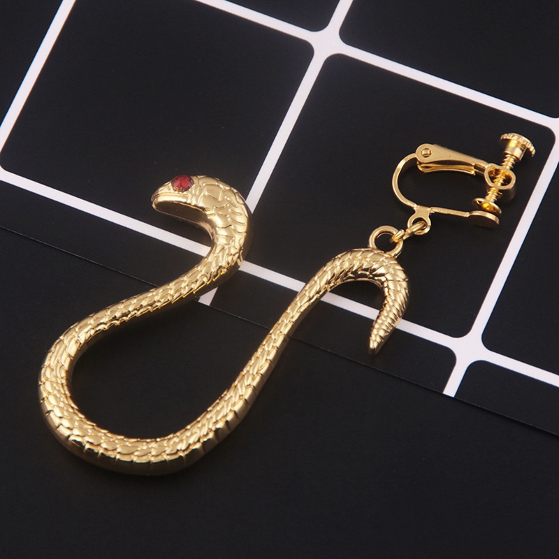 Khuyên tai nữ tạo hình hình nhân vật Boa Hancock trong phim One piece