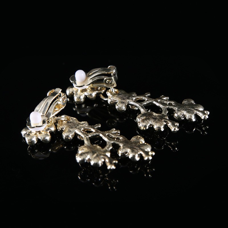 Bộ 1 vương niệm + 1 cặp khuyên tai cô dâu đính ngọc trai