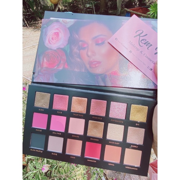 bảng mắt Huda beauty Rose gold