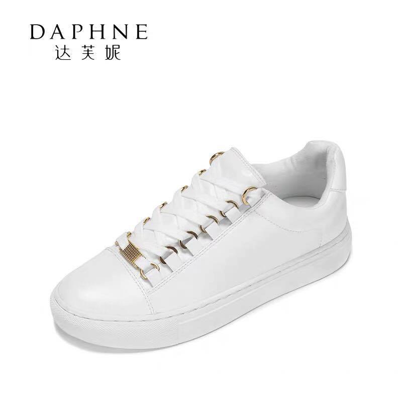 Sale giầy thể thao  hãng Daphne