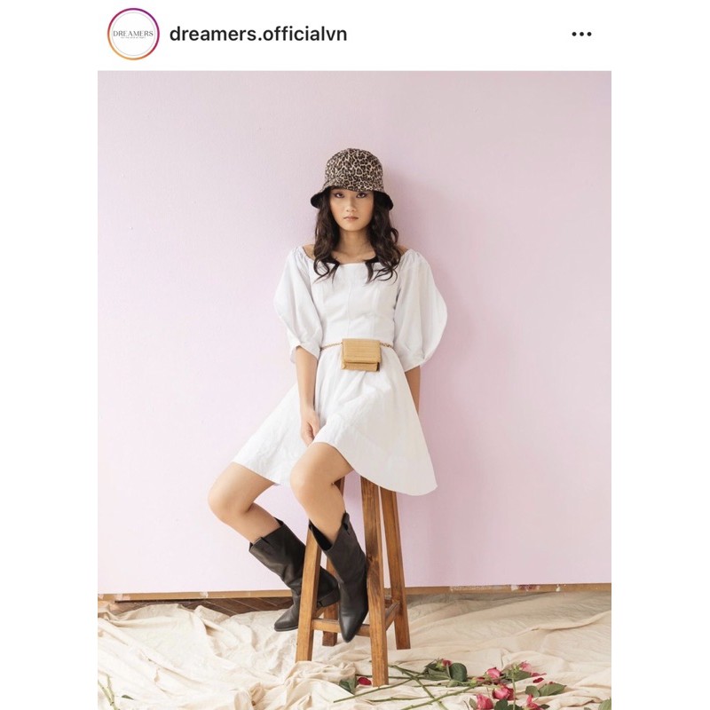 Váy cổ thuyền vuông trắng | Dreamers