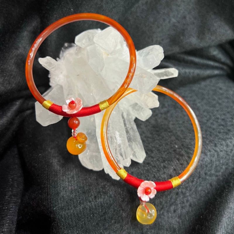 Vòng Tay Bản Liền Kết Charm Hoa Đa M.Não Màu Xanh, Màu Đỏ, Màu Khói