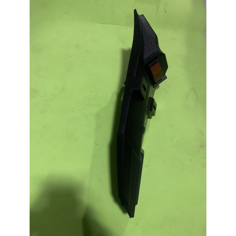 Dè sau xe exciter 150 kiểu Fz có bass chống rung ( loại vảnh cao )