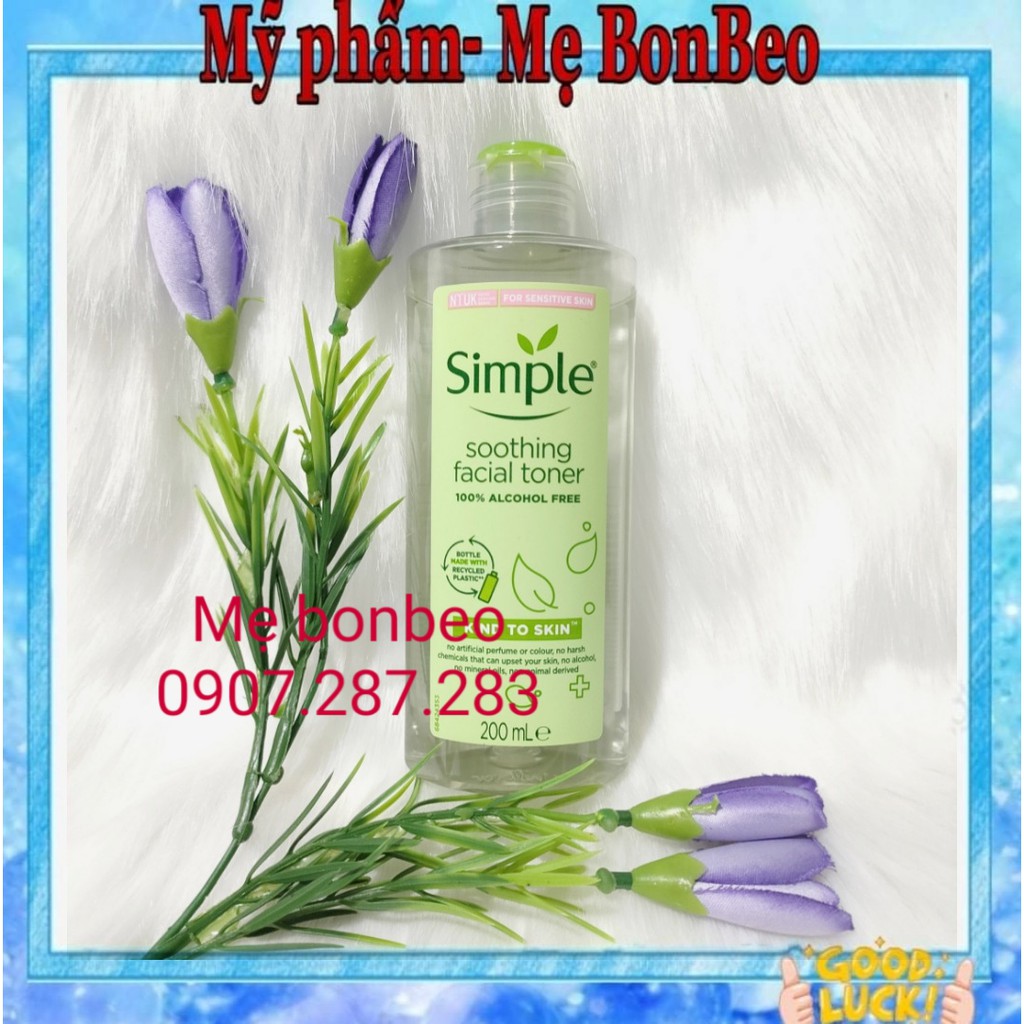 Nước Hoa Hồng Simple Soothing Facial Toner Simple cân bằng ẩm cho da 200ml