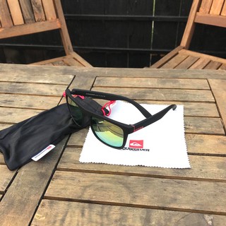 Kính Mát Thời Trang Quiksilver V2