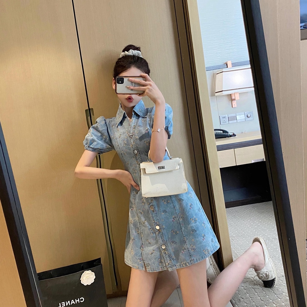 Denim dress spring 2022 new women's design niche waist closing slim French bubble sleeve floral skirt