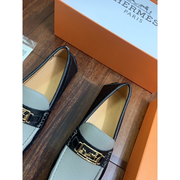 Giày lười nam moca HM, giày da thật đế cao su non, lót da. Form dáng không bai bền chắc. Hàng super fullbox thẻ bill