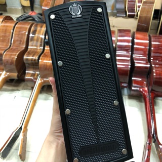 Gác chân dành cho người chơi guitar classic