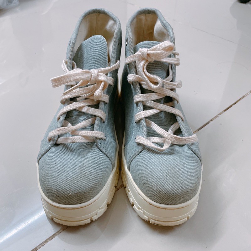 Thanh lý giày sneaker cổ cao zara màu xanh - Size 38