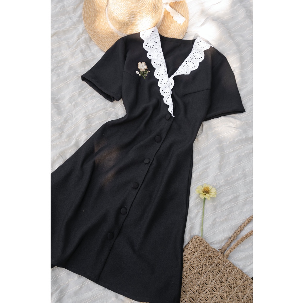 Đầm thủ thư thêu hoa hangkao closet T.DTTH