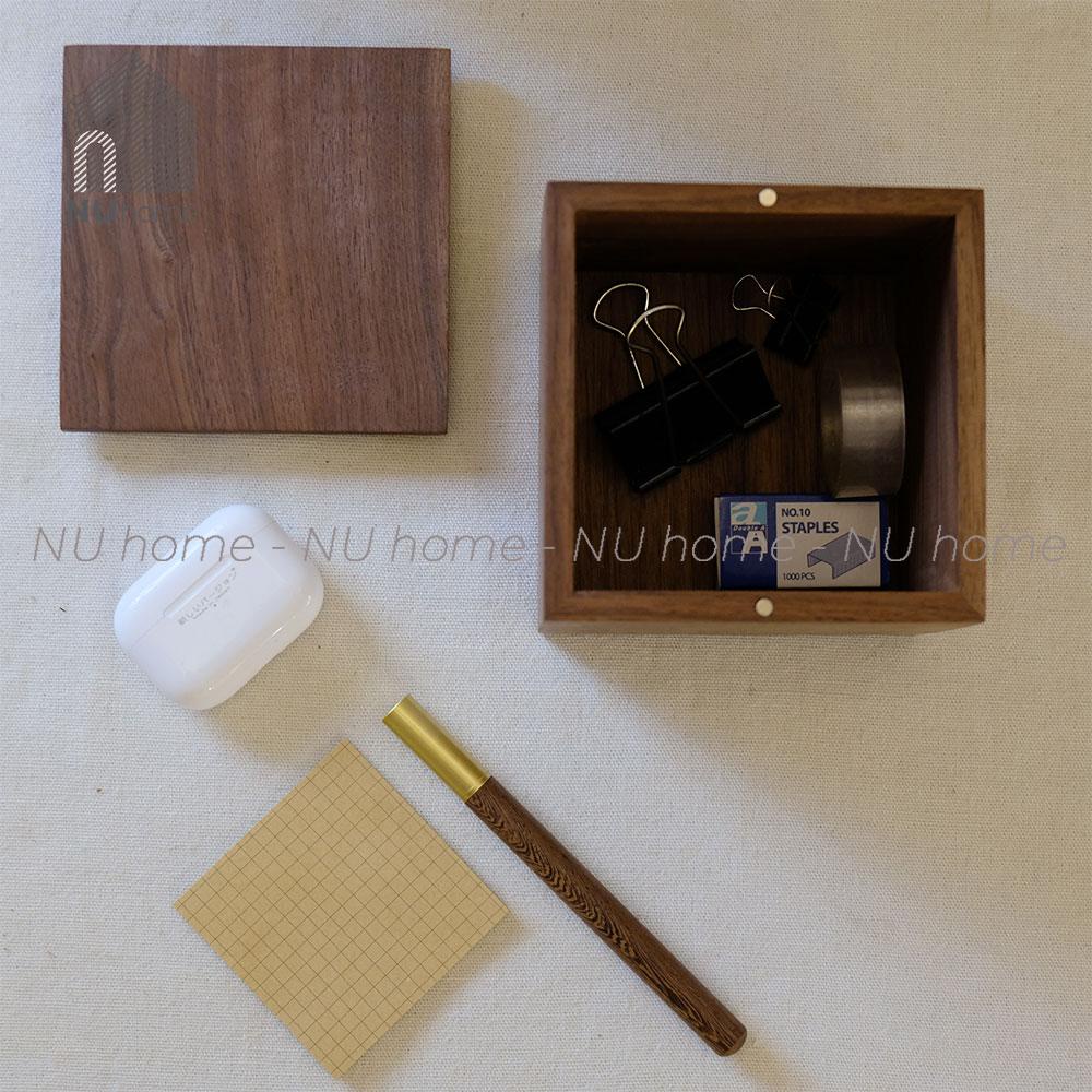 Hộp gỗ lưu trữ - Aki | nuhome.vn | hộp đựng đồ chứa đồ lặt vặt để bàn được thiết kế đơn giản bằng chất liệu gỗ cao cấp