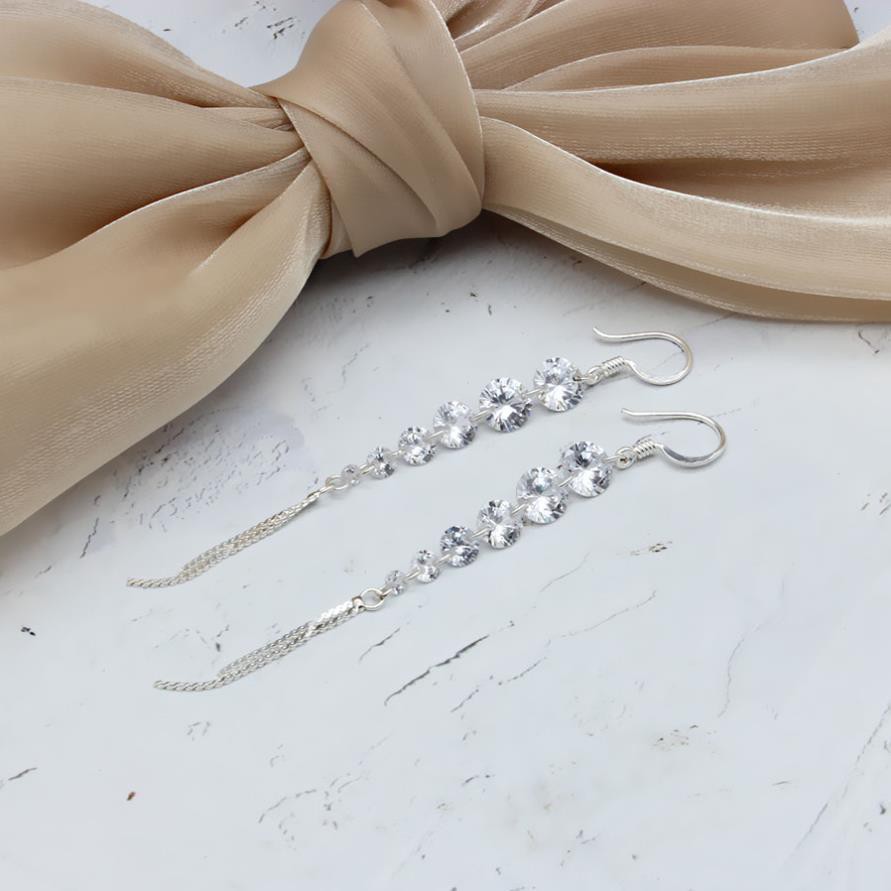 bông tai kiểu dáng tua dài , kết hợp với tà áo dài , shop đảm bảo không xinh