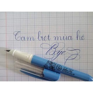 Bút LeTa 02 (bút máy dành cho hs lớp 1 trở lên)