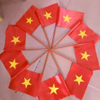 Combo 200 lá cờ tổ quốc kèm cán