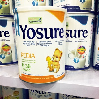 Sữa yosure pedia 6-36 tháng có quà tặng cho khách