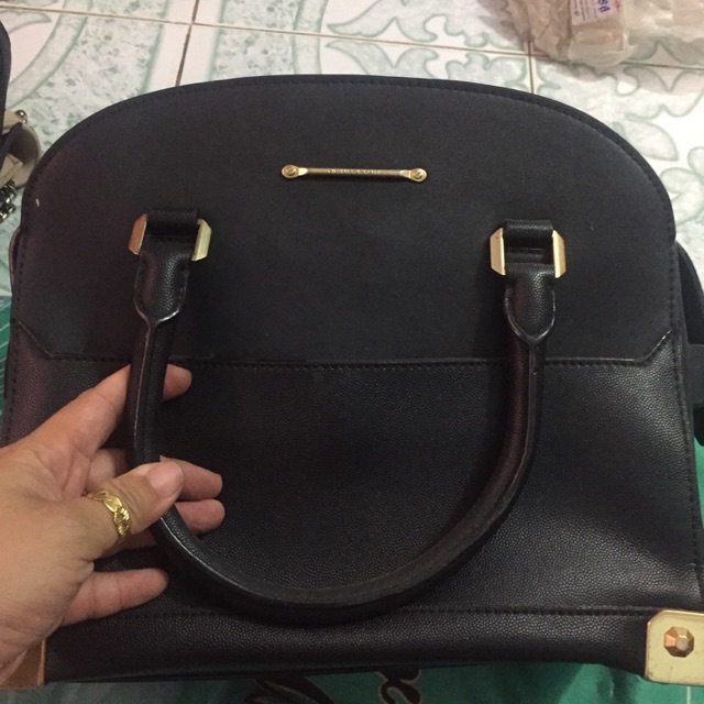 Thanh lý túi charles & Keith auth