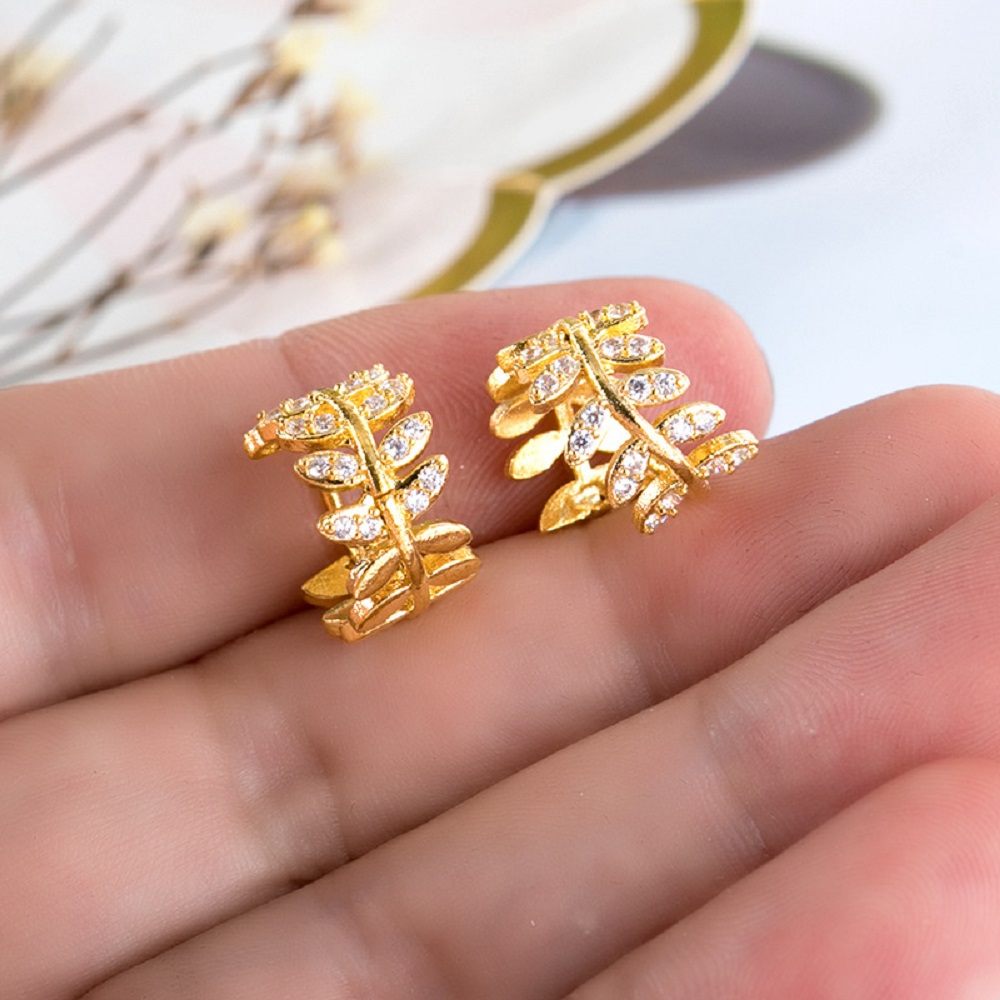 Khuyên Tai Dạng Vòng Đính Đá Lấp Lánh Cho Nữ