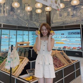 Jumpsuit ngắn hai dây bo eo