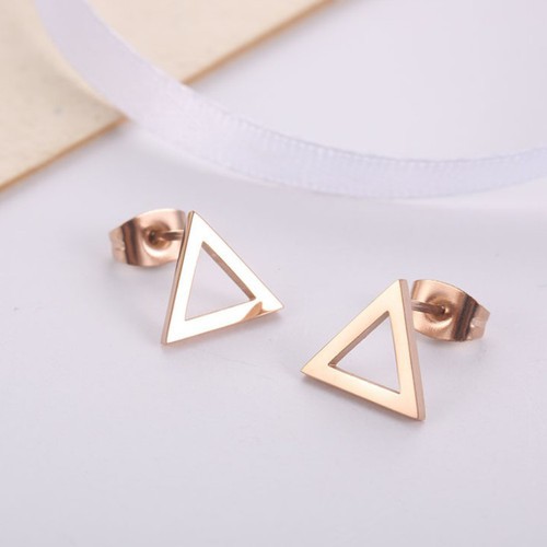 Bông Tai Tam Giác Titan Ko Đen TT 2998